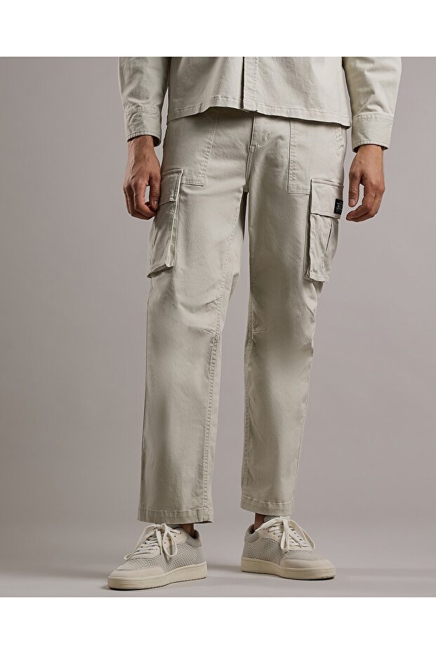 بنطلون كارغو سادة مع إغلاق بأزرار - 2