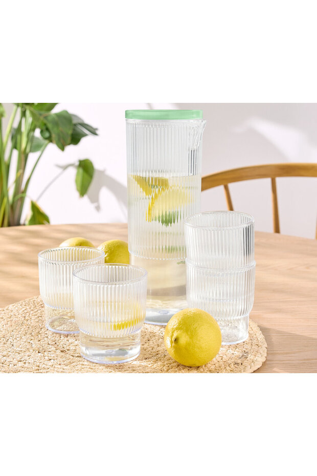 4 Adet Plastik Bardak ve Sürahi - 1