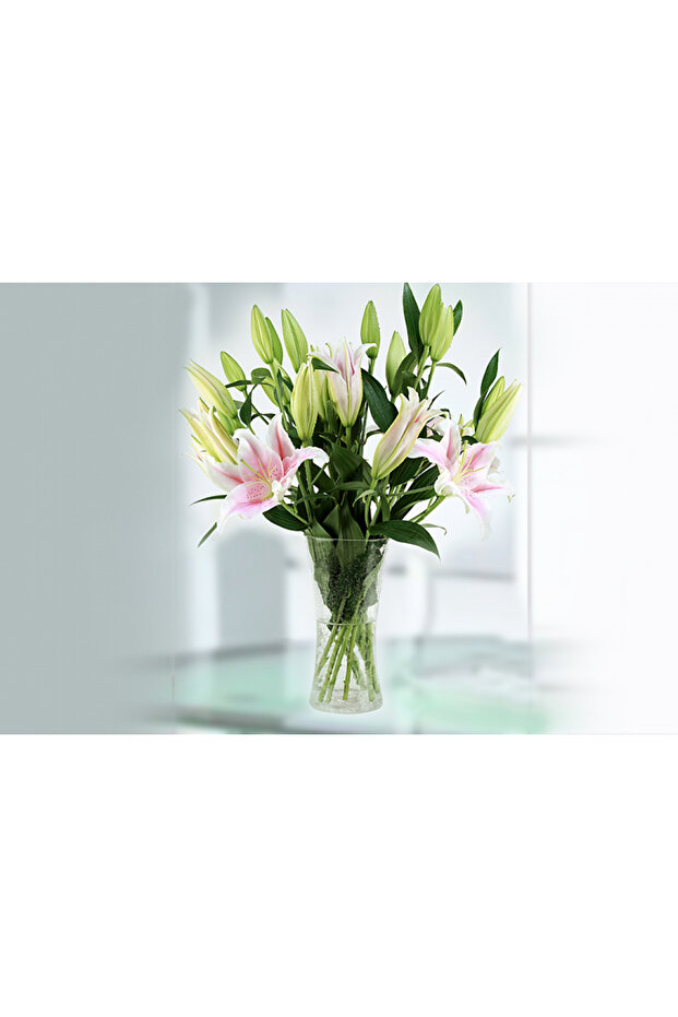 Romantic Lilly Vase