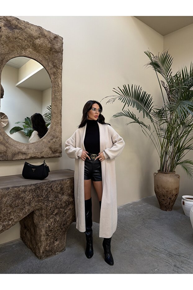 Yumuşak Dokulu Triko Uzun Hırka - 2