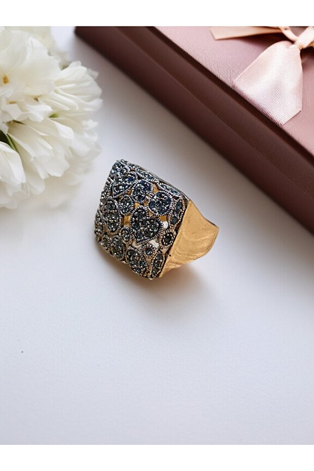 Crystal Stone Heart Motif Rectangular Ring - 6