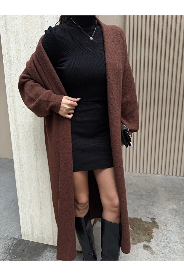 Yumuşak Dokulu Triko Uzun Hırka - 1