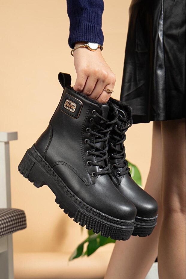 Efnanshoes Women's Black Fur-Lined Non-Slip Poly Sole Guaranteed Winter Boots