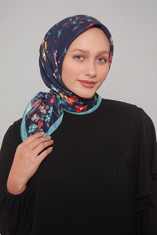 وشاح ناعم بنمط فرع الزهرة الخضراء