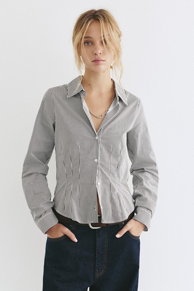 Poplin yırtmaçlı dar kesim gömlek - 2