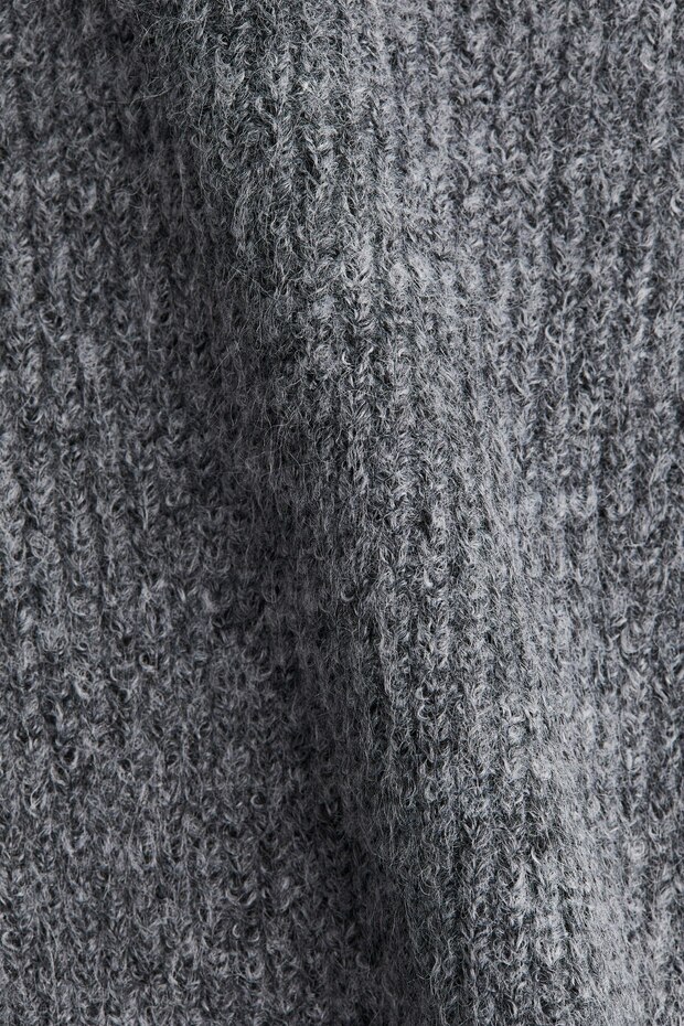 Lastik Örgülü ve Peplumlu Üst - 6