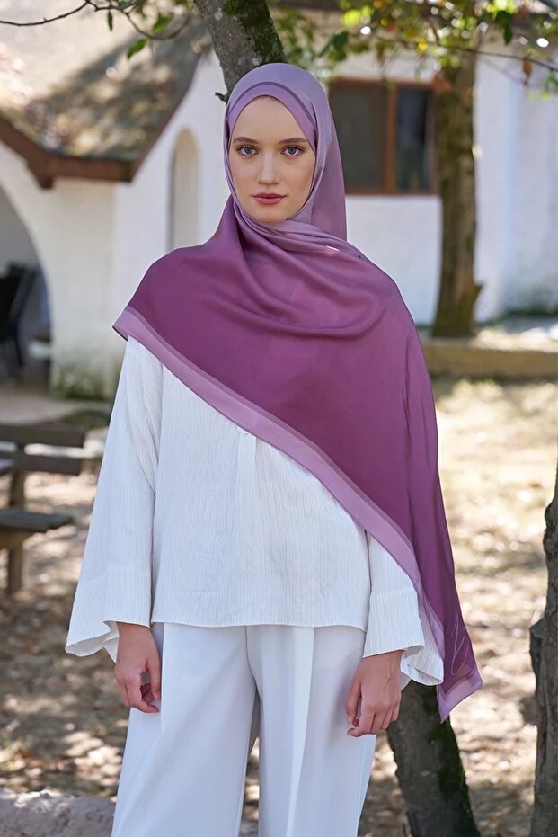 شال بنمط متدرج مستوحى من اللون الوردي - 1