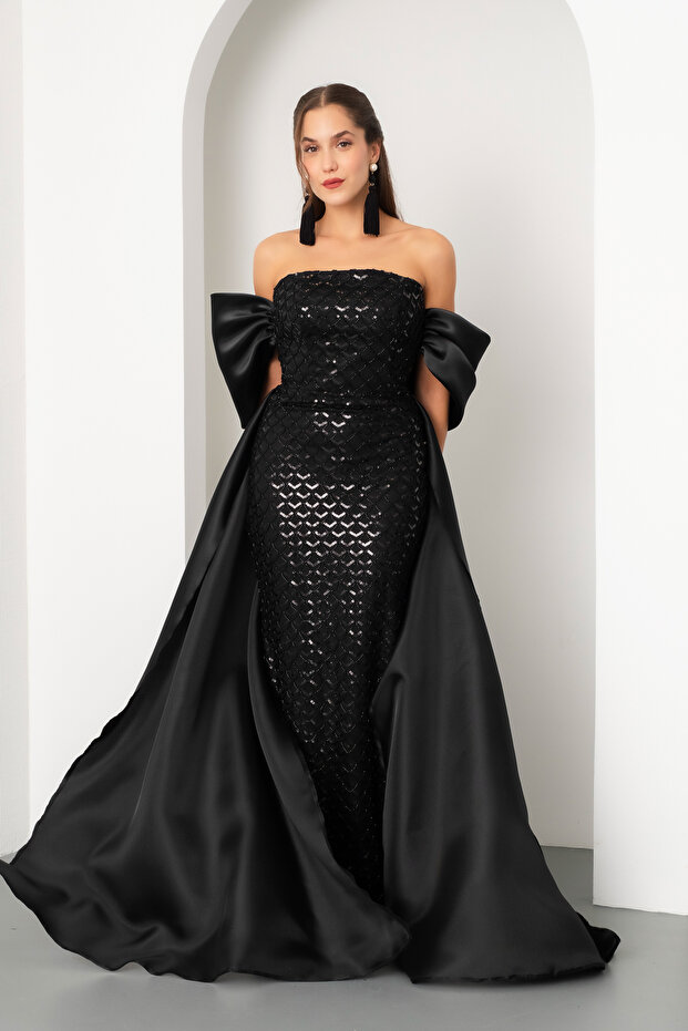 Women's Black Tight Fit Strapless Beaded Satin Long Evening Dress with Train
