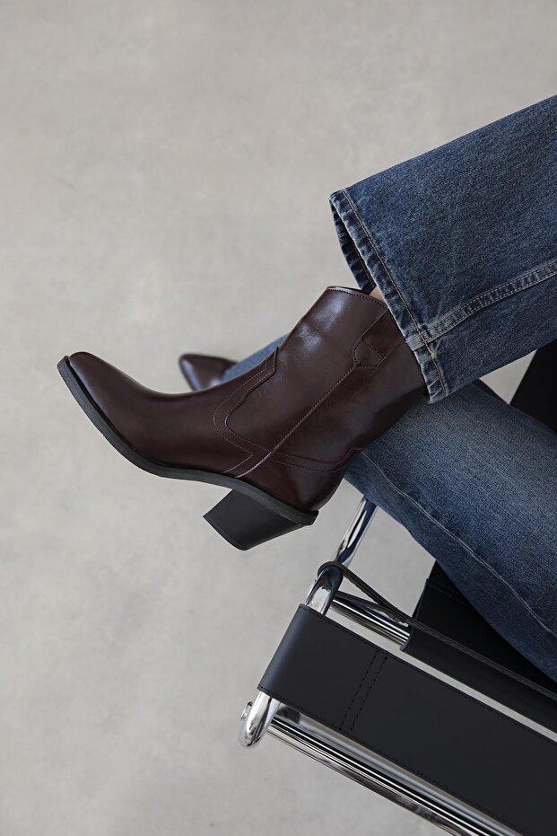 Maven Women's Wrinkled Leather Heeled Boots Burgundy