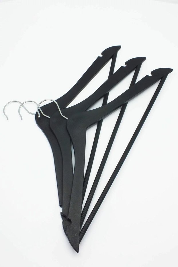 Wooden Look Plastic Clothes Hanger 24 Pieces Black Color with Swivel Heads