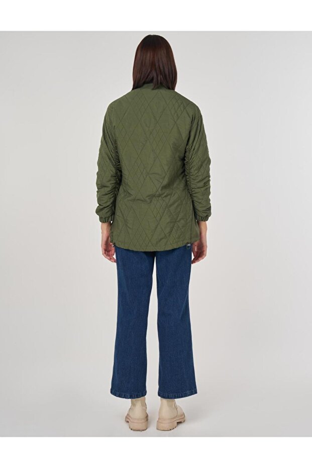 سترة بنمط منقوش باللون الأخضر الغابي - 5