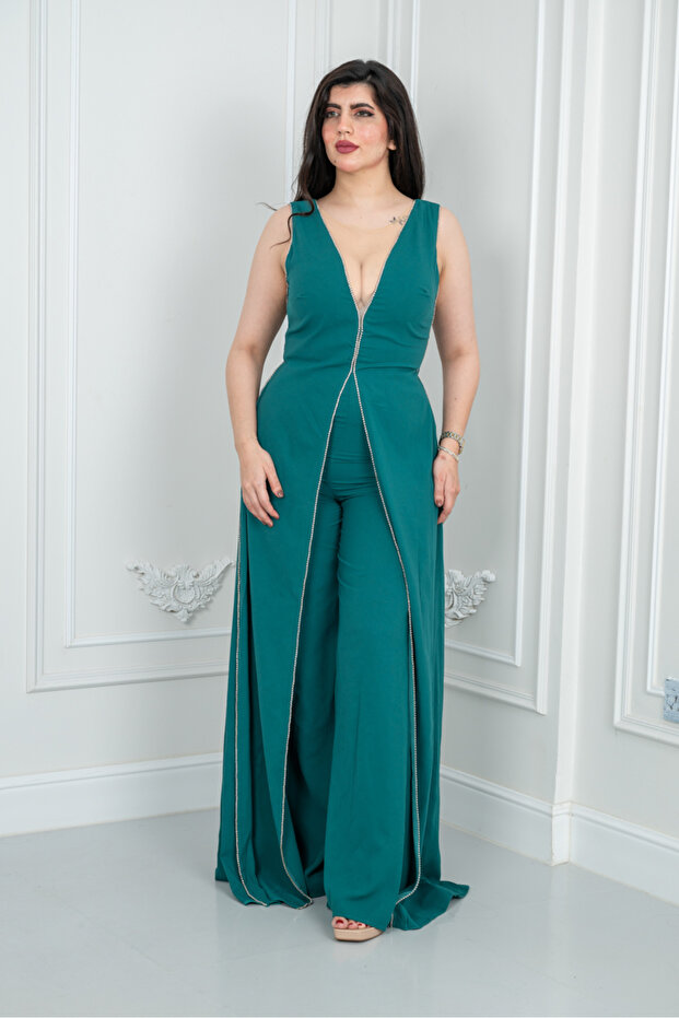 Emerald green jumpsuit with elegant design and shiny touches - 7