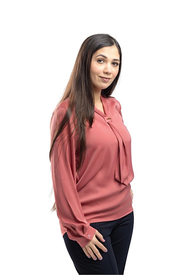 بلوزة شيك الساتان - 4