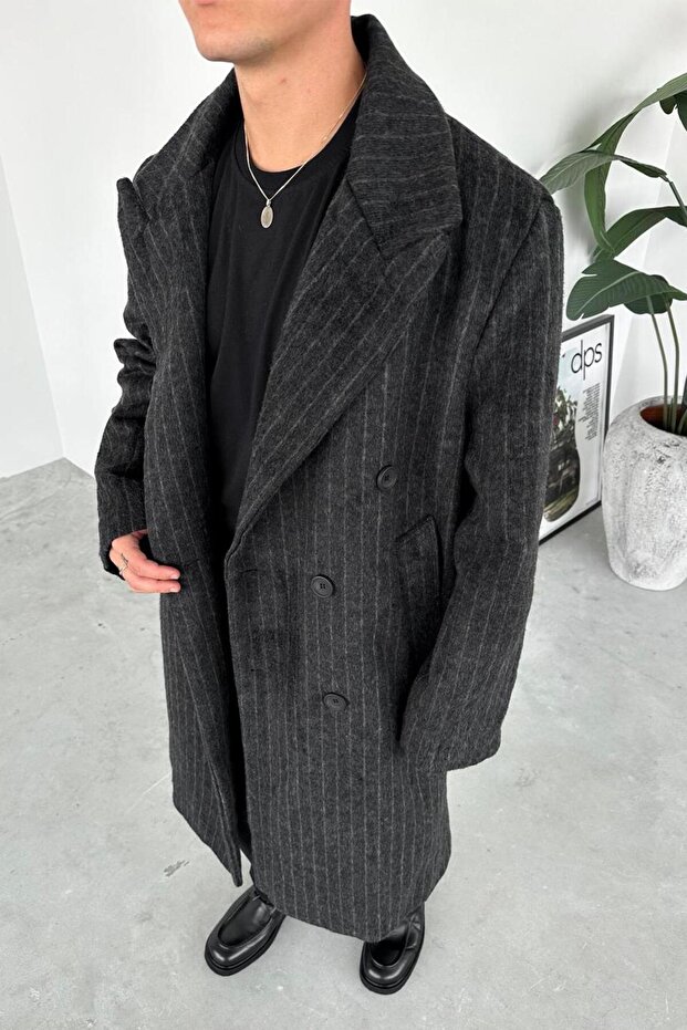 معطف أسود فاخر مخطط بخطوط أساسية - 2