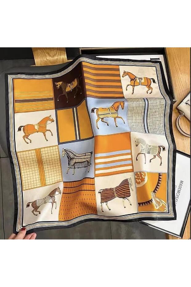 Eșarfă cu model 70x70 - 1