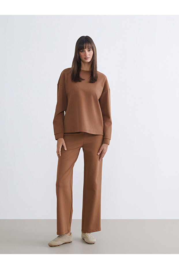 Esvab • Modern & Distinctive Women's Sweatpants with Waist Drawstring