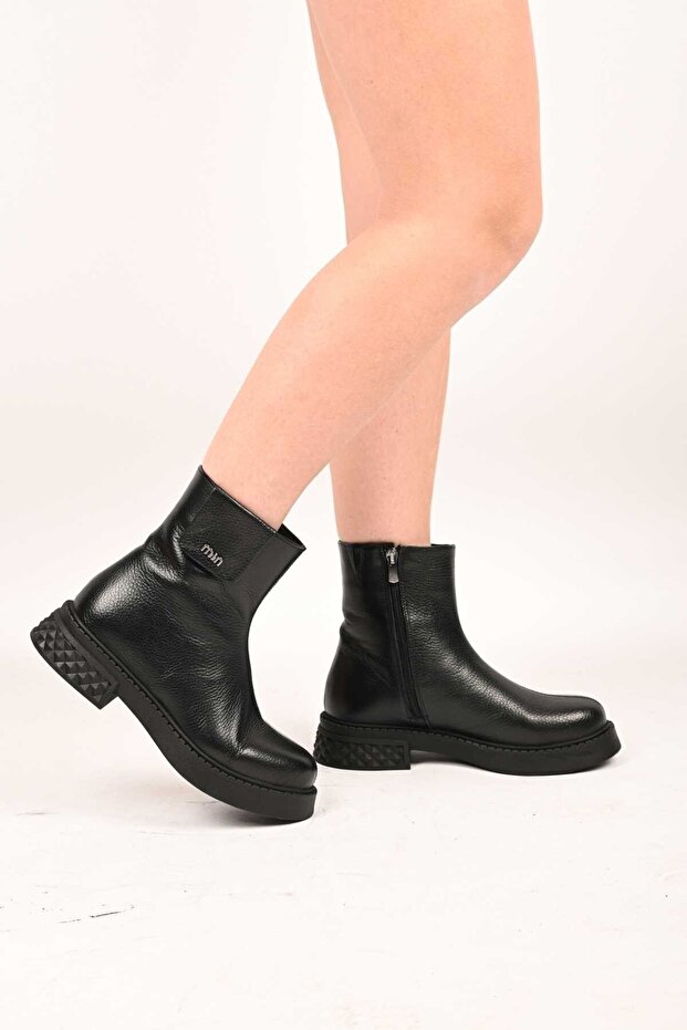Laceless Zippered Thermo Sole Genuine Leather Casual Boots 335-004-15 Women's Boots
