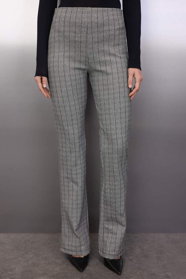 Gri Çizgili Flare/İspanyol Paça Esnek Örme Pantolon TWOAW26PL00091 - 3