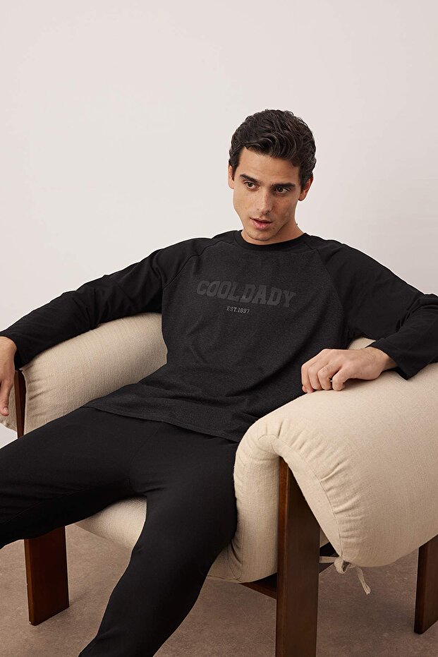 Siyah Baskılı Reglan Kol Örme Pijama Takımı TMNAW23PT00032 - 2