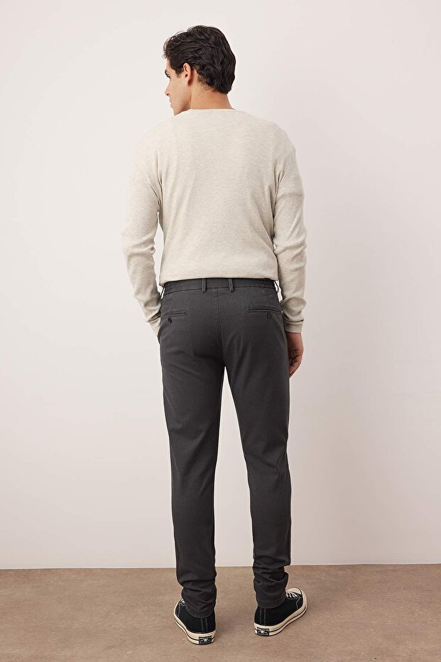 Siyah Erkek Regular Fit Dokulu Rahat Pantolon TMNAW26PL00007 - 4