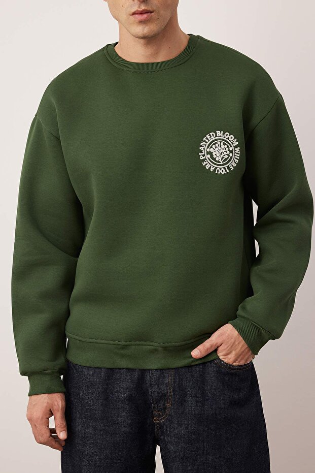 Haki Oversize/Geniş Kesim Çiçek Nakışlı İçi Polarlı Pamuklu Sweatshirt TMNAW24SW00012 - 3