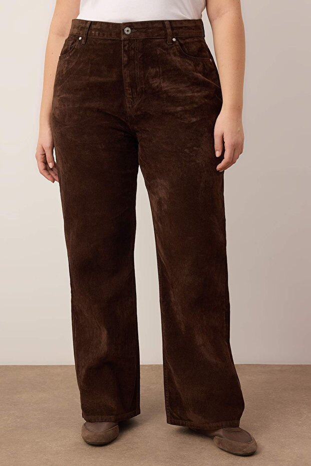Kahverengi Süet Görünümlü Straight Fit Büyük Beden Jeans TBBAW26CJ00037 - 3