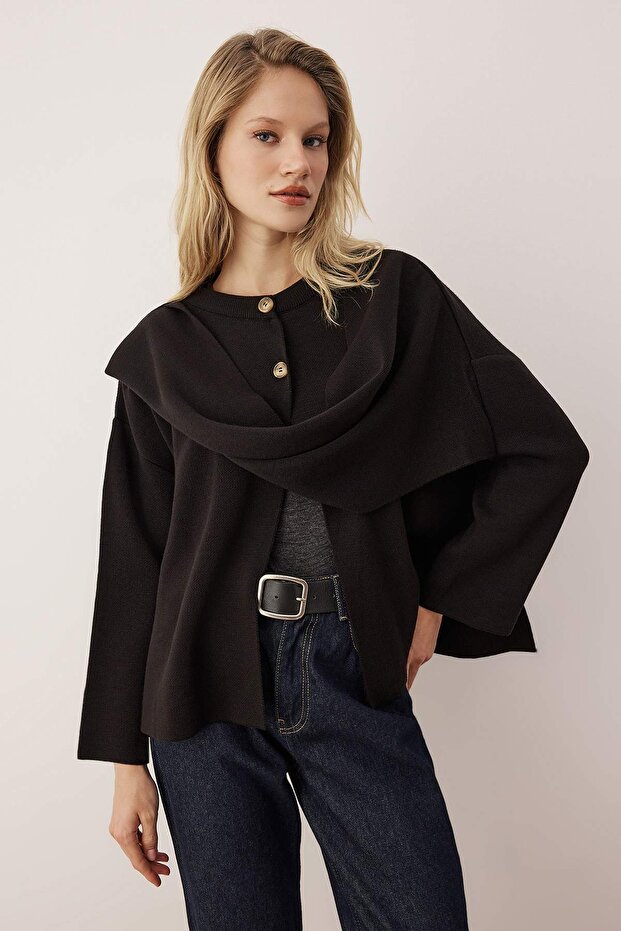 Vücut Seçmeyen Siyah Süper Oversize/Geniş Kalıp Şal Detaylı Triko Panço TWOAW26KZ00160 - 2