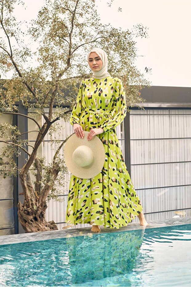 فستان منقوش بخصر مطاطي وحزام 43719