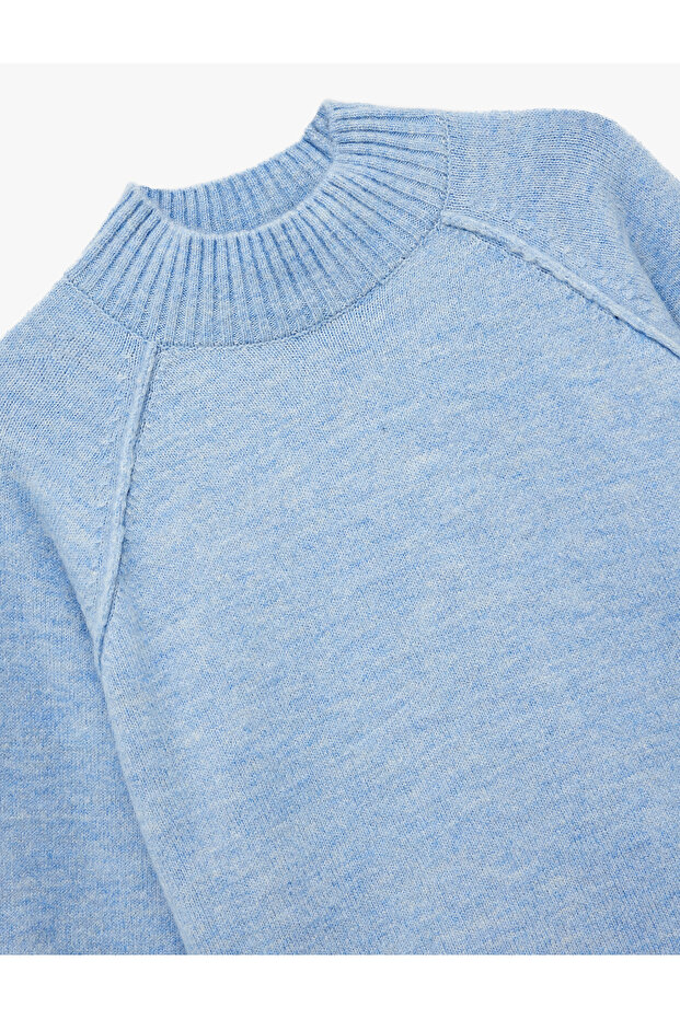 Langärmliger Basic-Strickpullover mit Stehkragen und Nahtdetails - 5