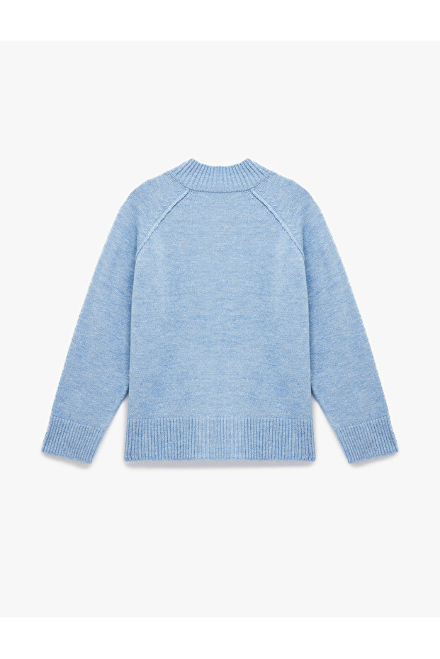 Langärmliger Basic-Strickpullover mit Stehkragen und Nahtdetails - 4