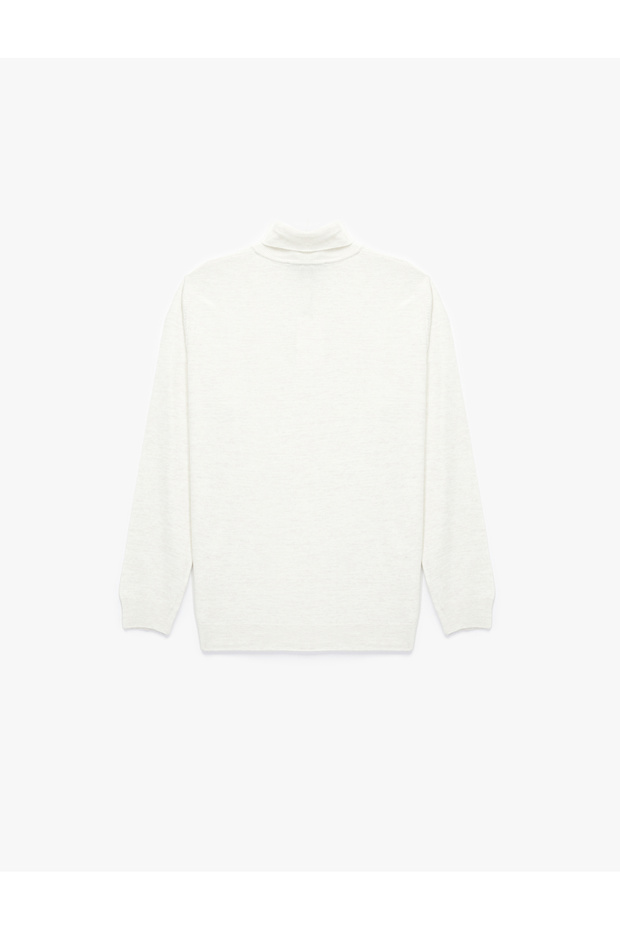 Long Sleeve Basic Turtleneck Sweater - 4