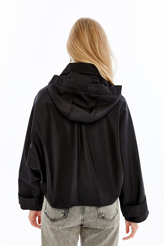 Yarasa Kol Cepli Çıkarılabilir Kapüşonlu Astarlı Trençkot - 7