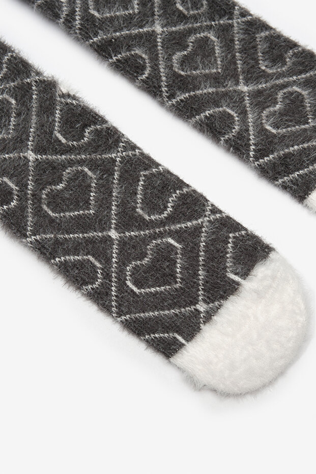 جوارب رمادية لطيفة على شكل قلوب - 2