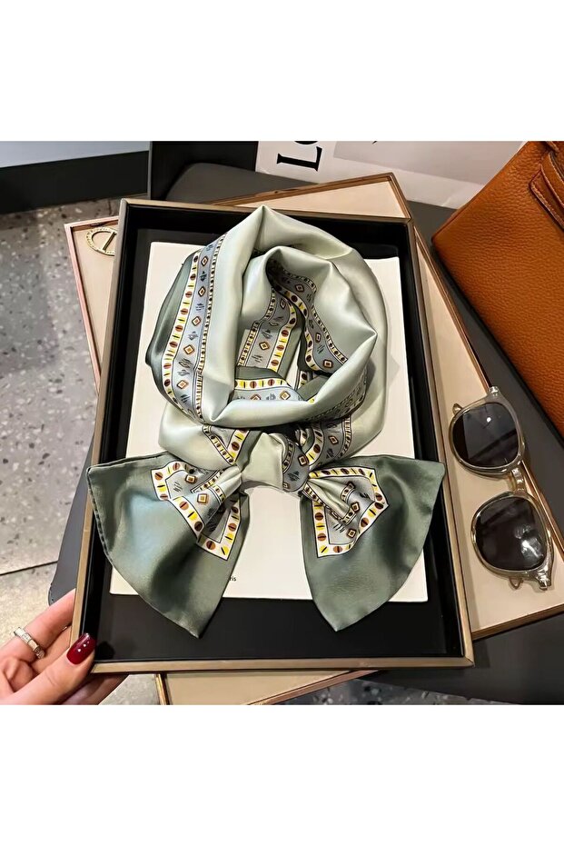 أوشحة منقوشة خاصة بنمط أيقونة خضراء - 1