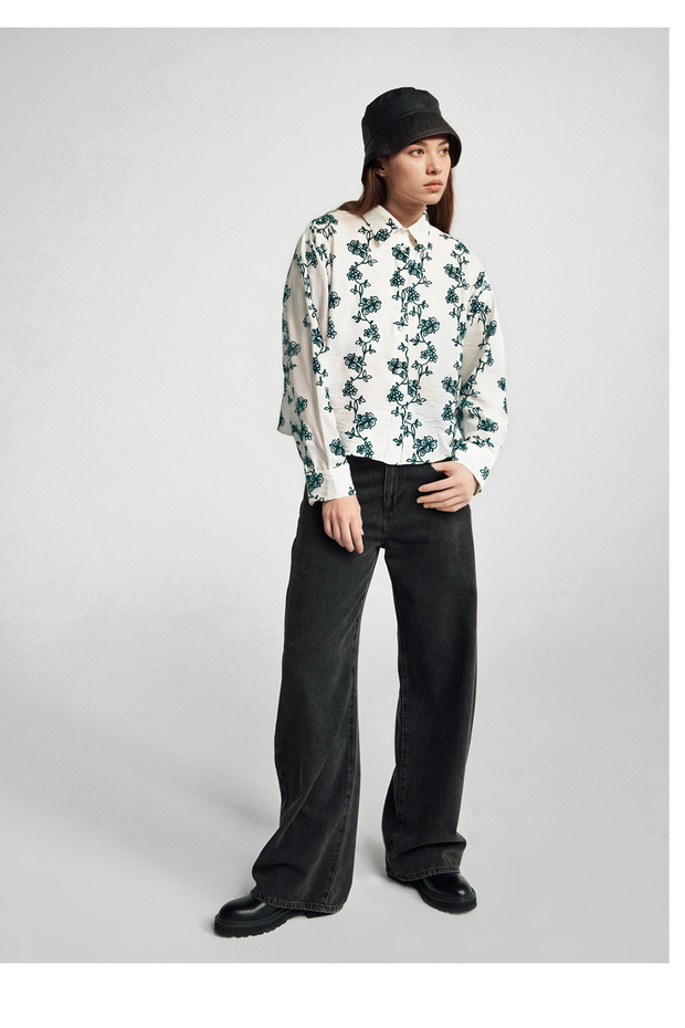 Women's Ecru-Green Viscose Blend Floral Pattern Boxy Fit Shirt