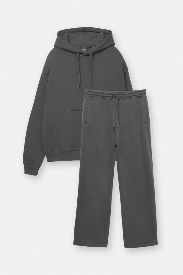 Kapüşonlu sweatshirt ve eşofman altı takımı - 2