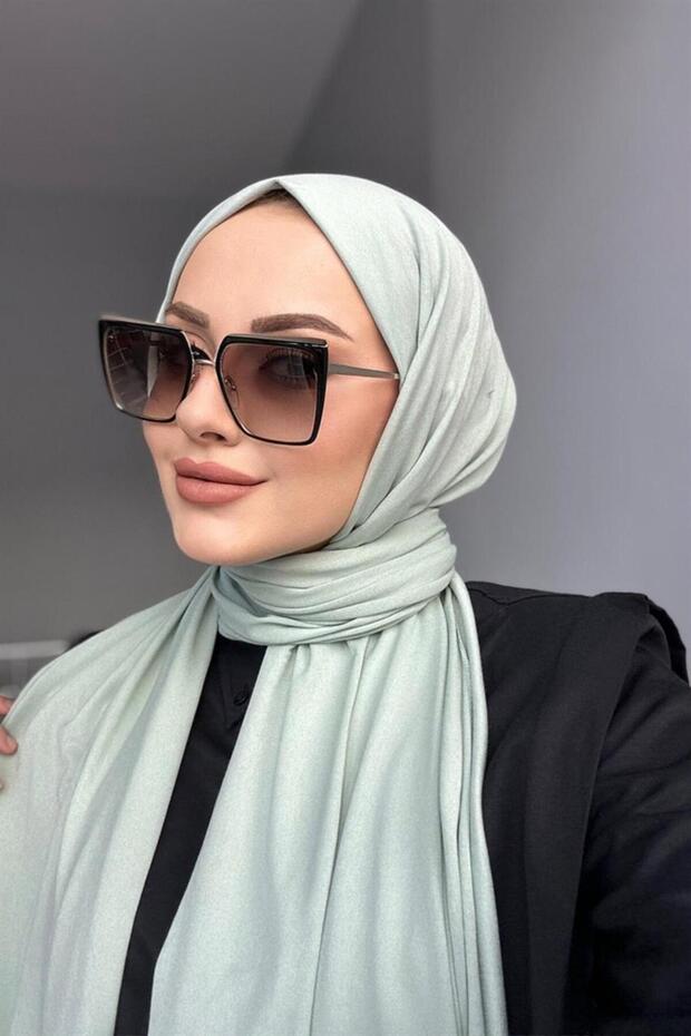 قماش قطني ممشط باللون الأزرق المائي