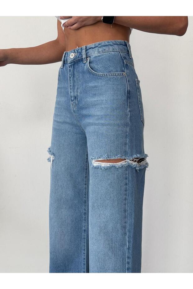 Women's medium blue baggy high-waist denim jeans, side laser detailing