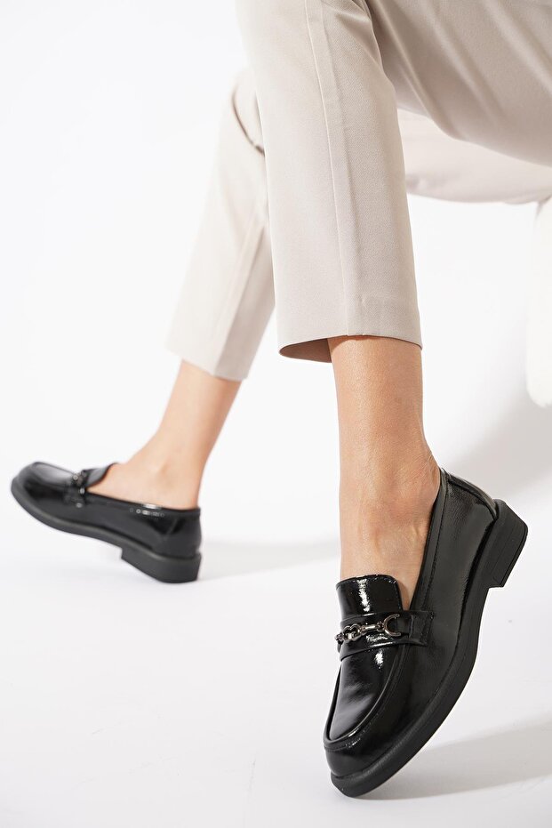 Beras Women's Genuine Leather Shoes with Front g Buckle Black Wrinkled Patent Leather