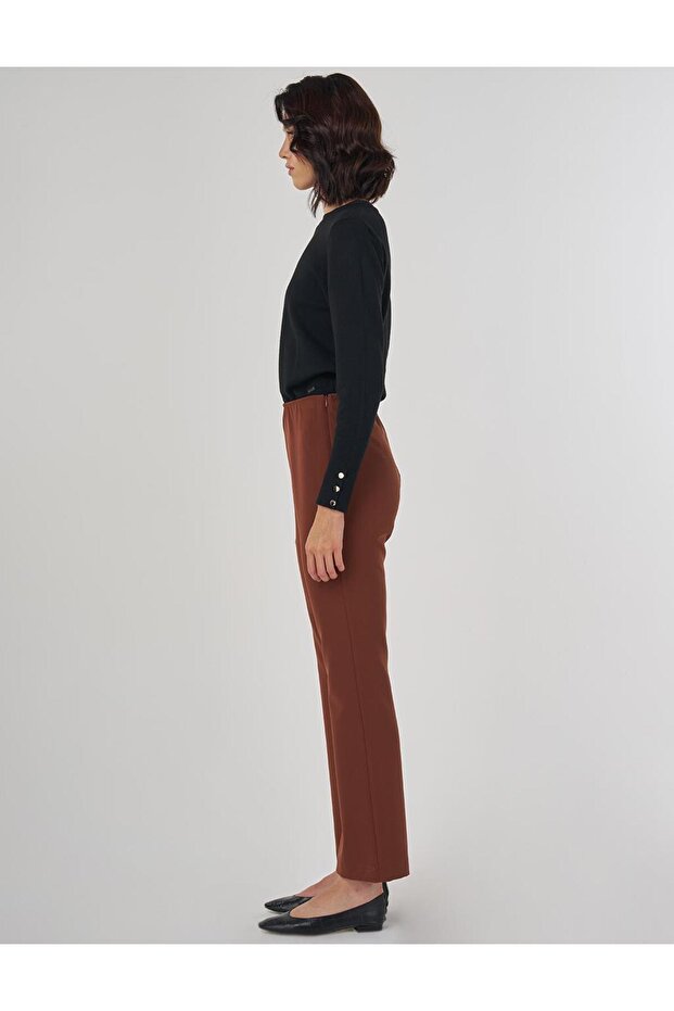 بنطلون أساسي بني داكن - 3