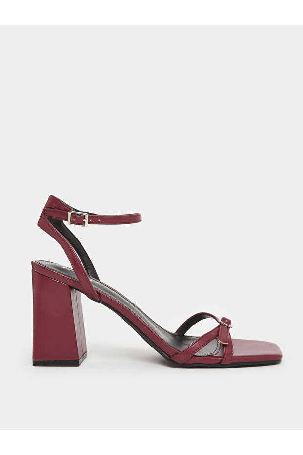 Ilaa Block Heel Sandals with Buckle Detail