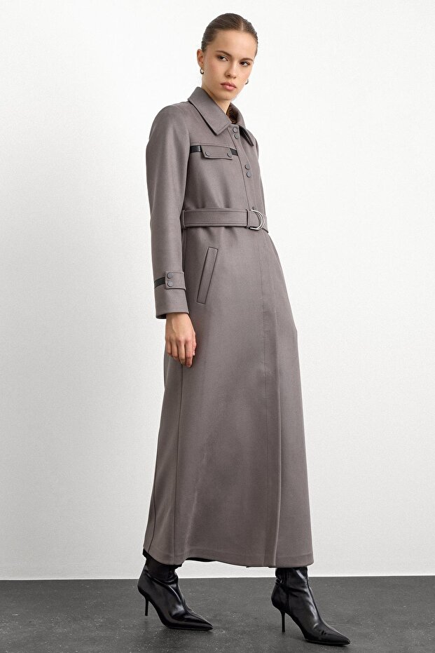 Gabardin velúr kabát inggallérral és bőr részletekkel, SZÜRKE 6799 - 2