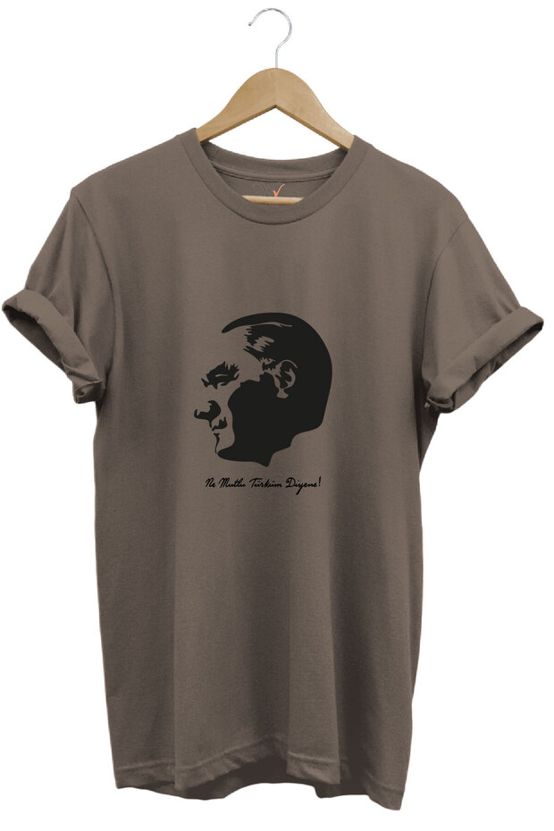 October 29Th, Atatürk and Saying, "I Am a Happy Turk!" Text Printed Regular Fit Crew Neck T-Shirt
