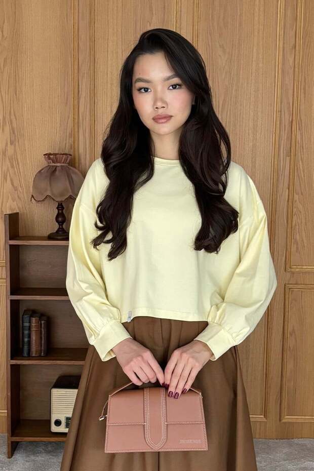 Butter Yellow Crop