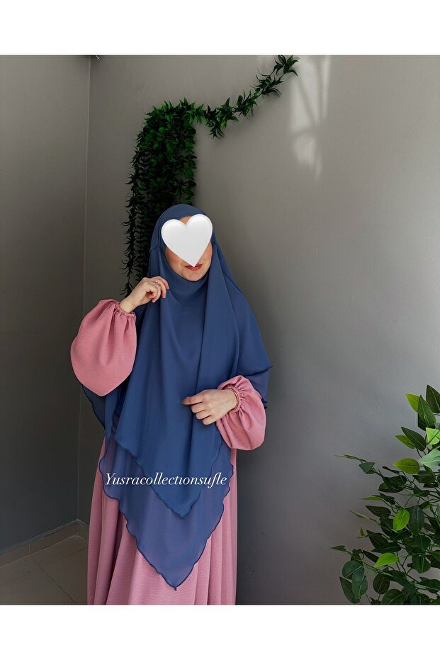 مجموعة فستان أيروبين وطقم سوفليه طويل مكونة من قطعتين