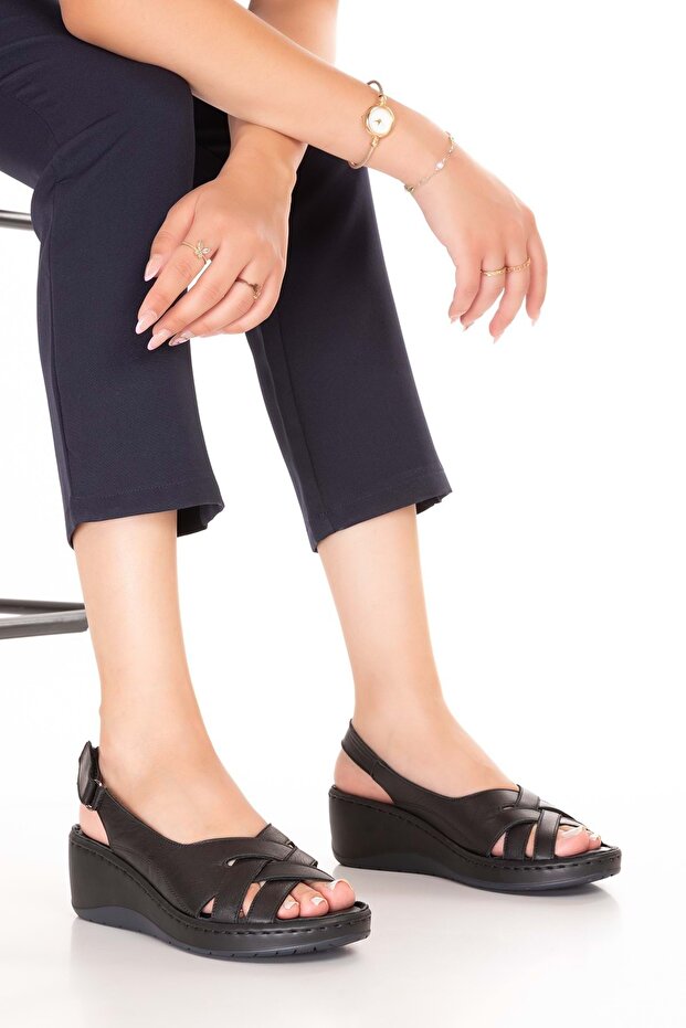 Genuine Leather Wedge Heeled Sandals Asy.848 Black