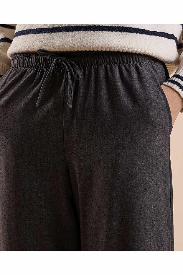 بنطلون واسع سادة مع خصر برباط - 3