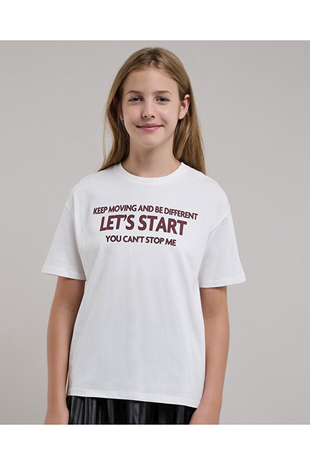 Typograpghy Print T-Shirt with Crew Neck and Short Sleeves