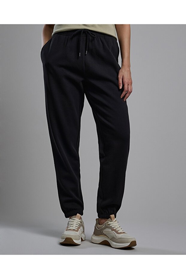 بنطال رياضي سادة مع خصر برباط - 2