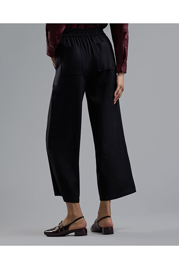 بنطال واسع الساق مع خصر برباط - 4